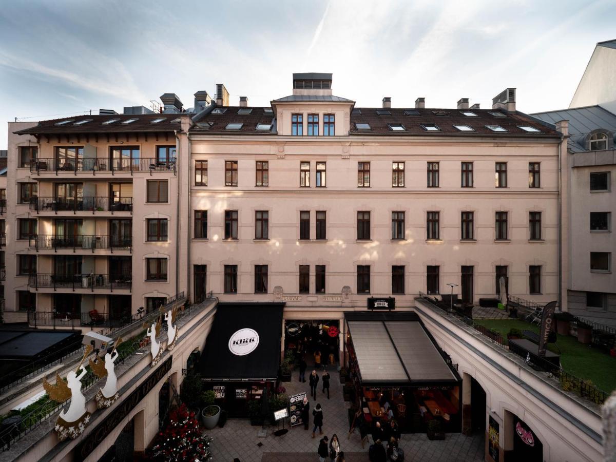 Cozy Central Apt With Garage At Gozsdu Passage Budapest Exterior photo