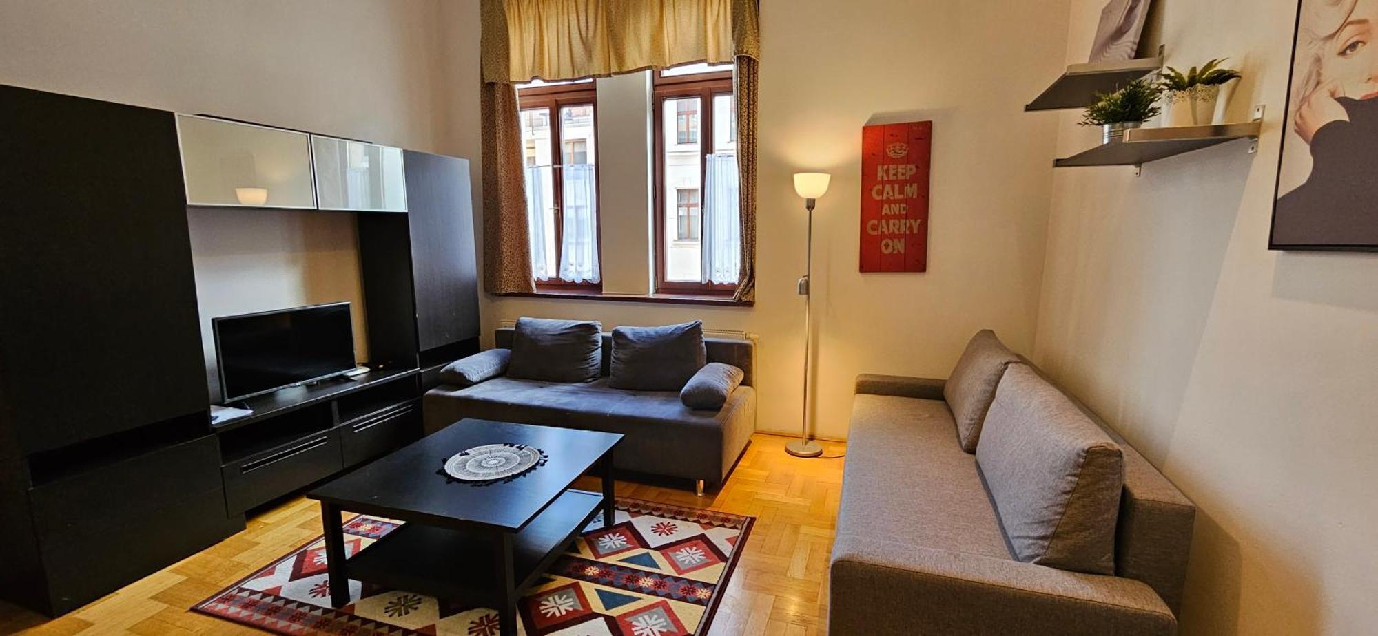 Cozy Central Apt With Garage At Gozsdu Passage Budapest Exterior photo